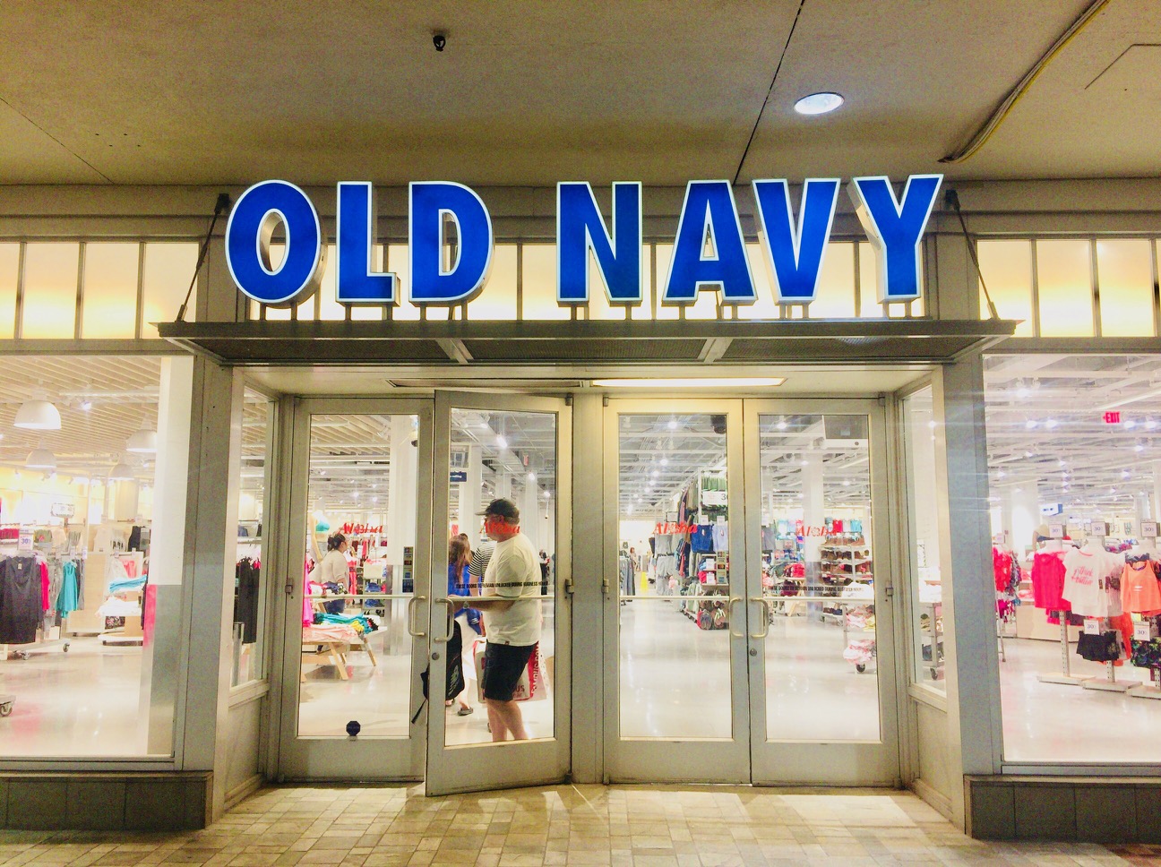 ハワイで子供服を安く買うならやっぱりoldnavy オールドネイビー Kimama Hawaii